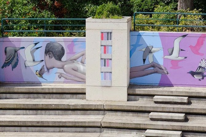 Private Street Art 2-Hour Guided Tour in Paris - Reading the walls instead of just taking pictures