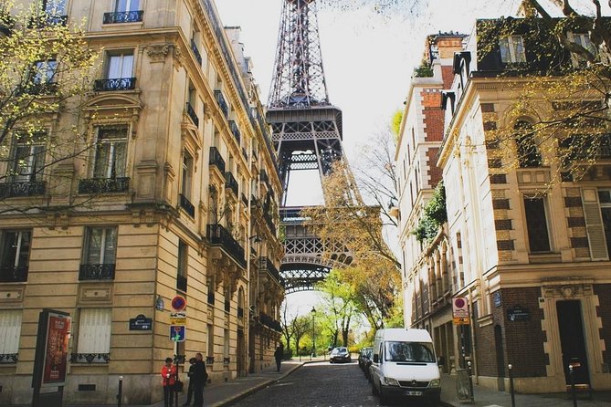 Private Street Art Tour in Paris with Local Expert - The walls around Rue de l’Elysée Ménilmontant