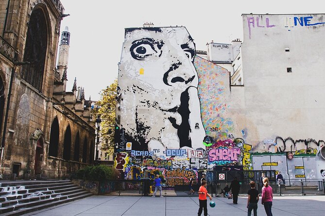 Private Street Art Tour in Paris with Local Expert - Rue Saint-Maur and the changing gallery wall
