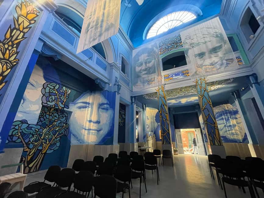 Rione Sanità: tour among street art, architecture, folklore - Palazzo dello Spagnolo and the drama of the stairway
