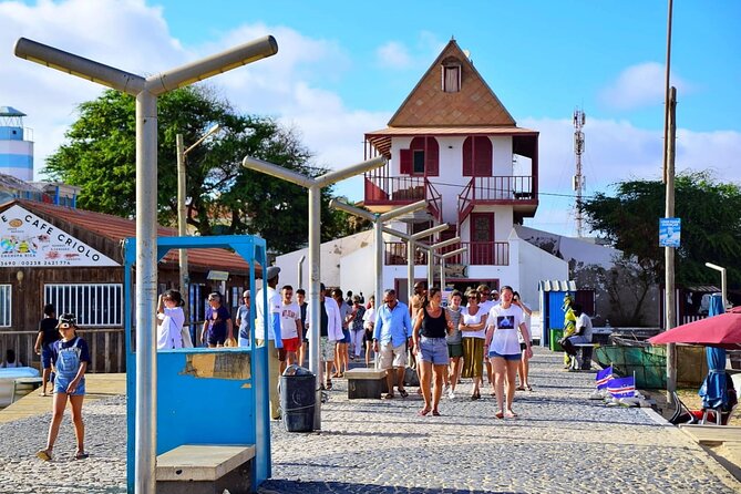 Sal island: Private Santa Maria City Tour, Street Art and Tapas - Finding bars, restaurants, and local souvenirs