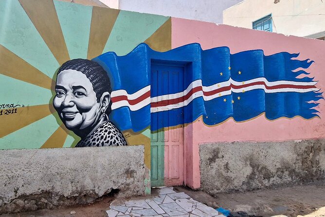 Sal island: Private Santa Maria City Tour, Street Art and Tapas - Street art that explains daily life