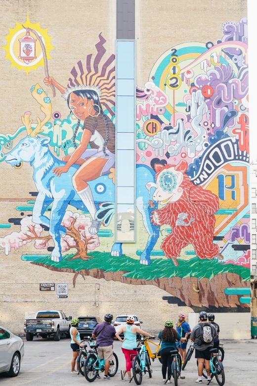 San Antonio: Murals & Hidden Gems E-Bike Tour - Starting at Chestnut Street with a short riding lesson