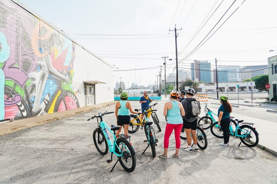 San Antonio: Murals & Hidden Gems E-Bike Tour - Southtown and the Blue Star Arts Complex