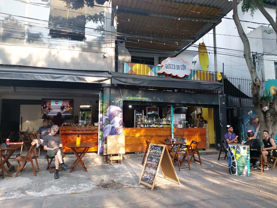 São Paulo: Bar and Street Art Crawl with Local Guide - What the $43 price really covers