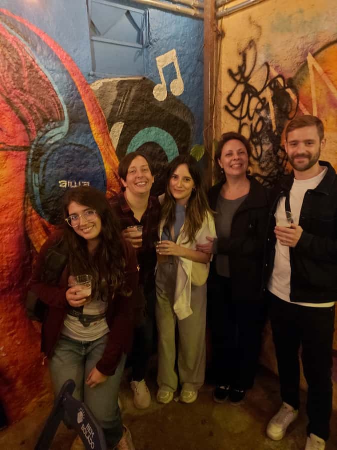 São Paulo: Bar and Street Art Crawl with Local Guide - A relaxed way to see São Paulo after dark