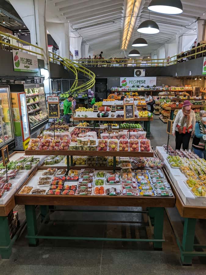 Sao Paulo, Pinheiros - Food & Graffiti Tour | in English - Reading São Paulo’s graffiti beyond the paint