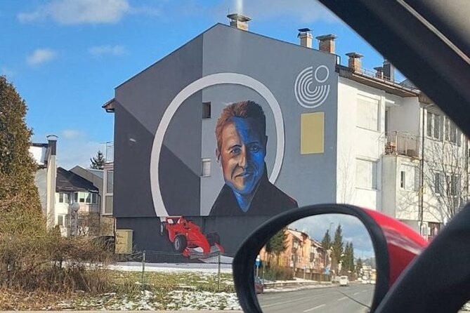 SARAJEVO STREET ART TOUR (art, history & mystery) - sARTajevo! - Aria: Mr. Chat, the Singer, and a local gallery