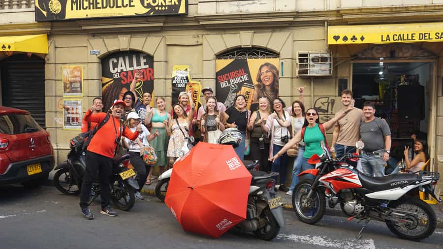 Shared Tour Cali's Salsa, Graffiti & Resistance Experience - Calle del Pecado and the city’s flavor