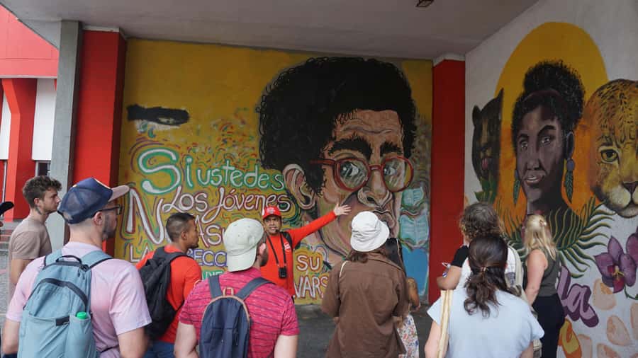 Shared Tour Cali's Salsa, Graffiti & Resistance Experience - The World Cup Tunnel and 5th Avenue