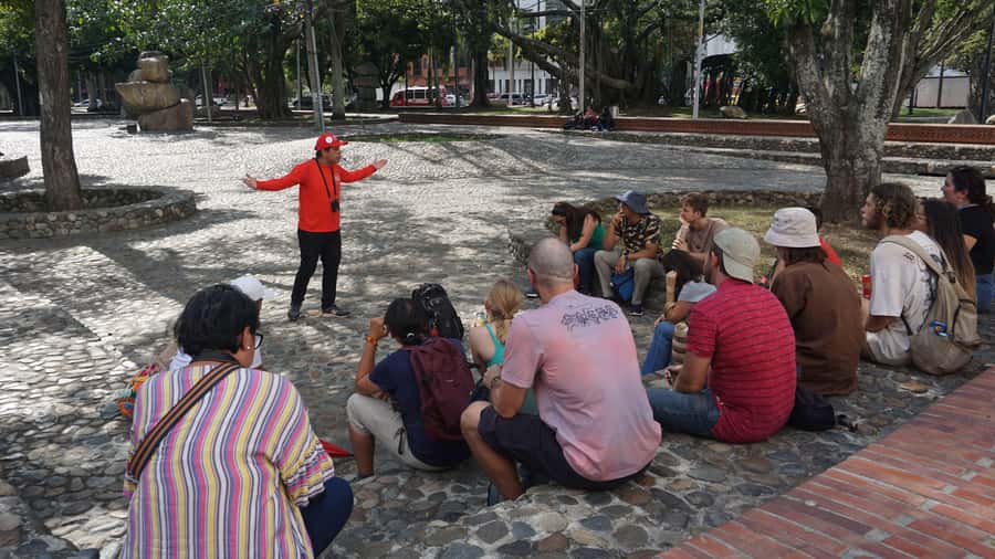 Shared Tour Cali's Salsa, Graffiti & Resistance Experience - Salsa bars and advice for the rest of your night