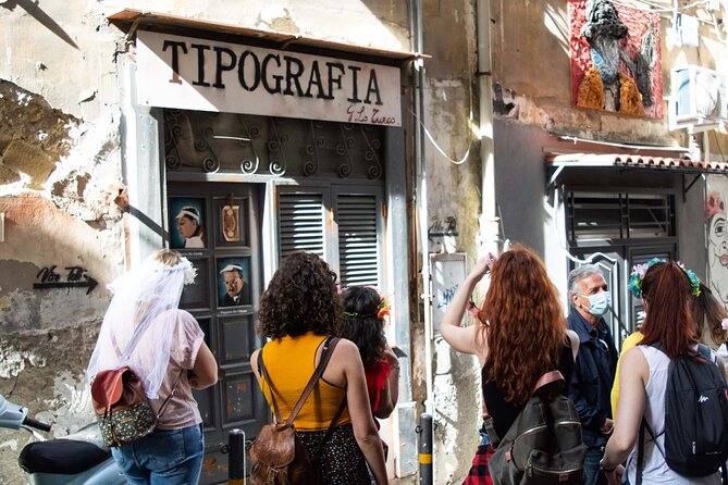 Spanish Quarter of Neaples StreetArt & Traditions, with coffee and babà - The final street art near Via Toledo