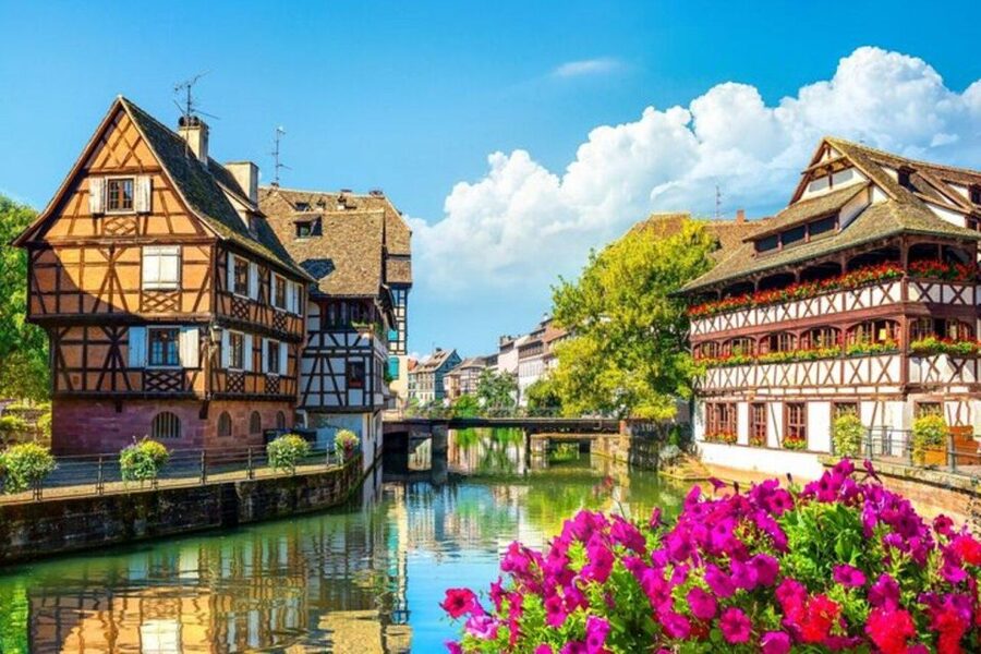 Strasbourg : Private Street Art Tour - Quartier de la Gare: the heart of the walk