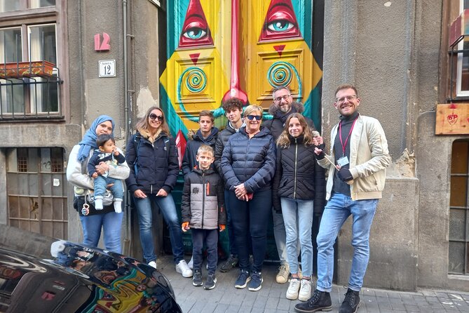 Street Art and Alternative Tour in Budapest - Budapest’s street art starts with looking closely