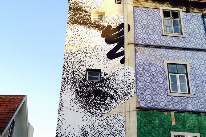 Street Art at Lisbon - The Chão do Loureiro parking garage gallery