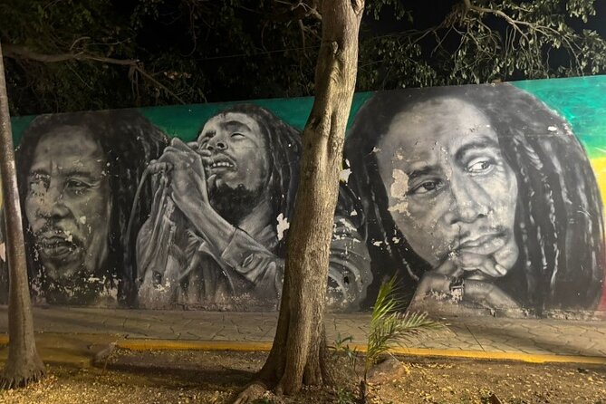 Street Art & Cemetery Cultural Tour - half day - Food stops that add flavor to the outing