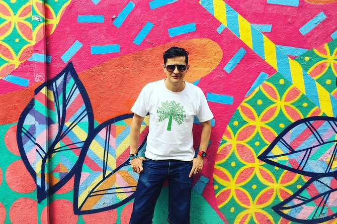 Street Art Guided Tour in Madrid - Esta es Una Plaza and the value of community space