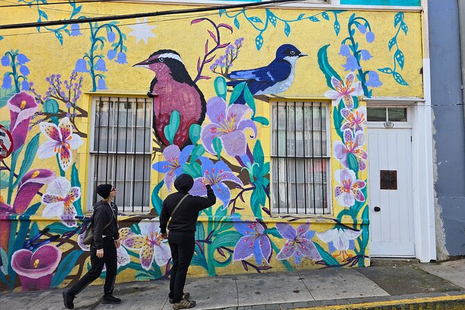 Street Art in Valparaiso and Wines in Casablanca from Santiago - Plaza Bismark gives you the wider picture