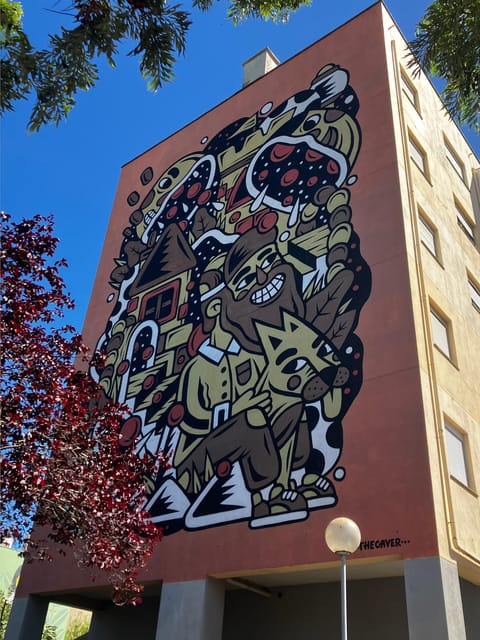 Street Art Lisbon: Tuk Tuk Tour - Who should take this tuk tuk ride?