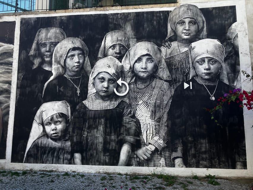 Street Art Lisbon: Tuk Tuk Tour - Why Lisbon’s street art works so well by tuk tuk