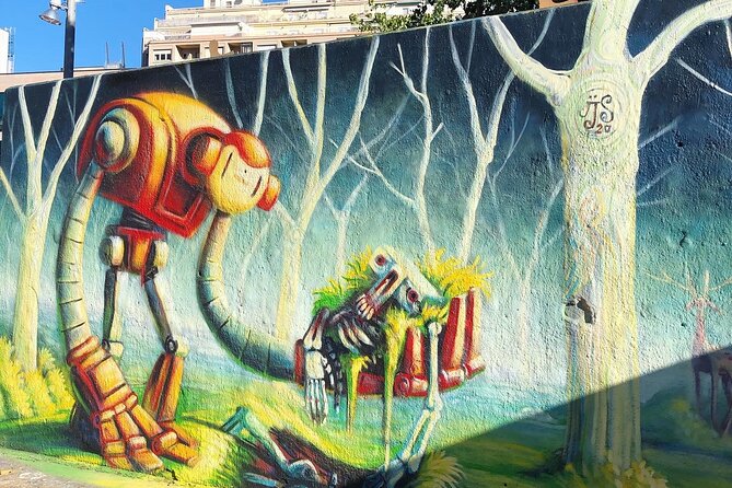 Street Art, Sculptures & Crime Stories Walking Tour – Barcelona - The Gothic Quarter: old stone, new marks