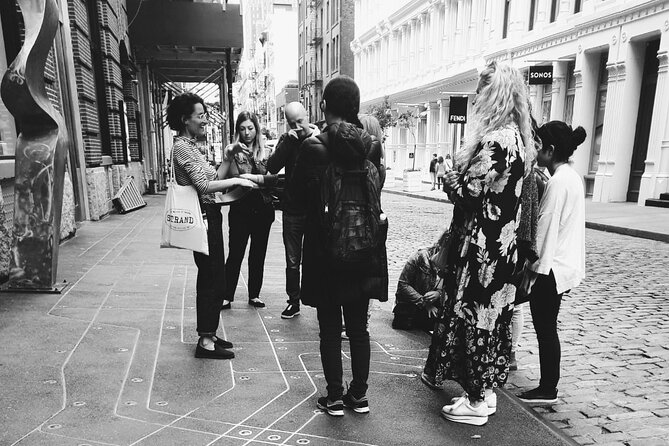 Street art tour at Soho - Who will get the most from this walk