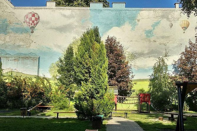 Street Art Tour Budapest - Why Budapest street art tells a bigger story