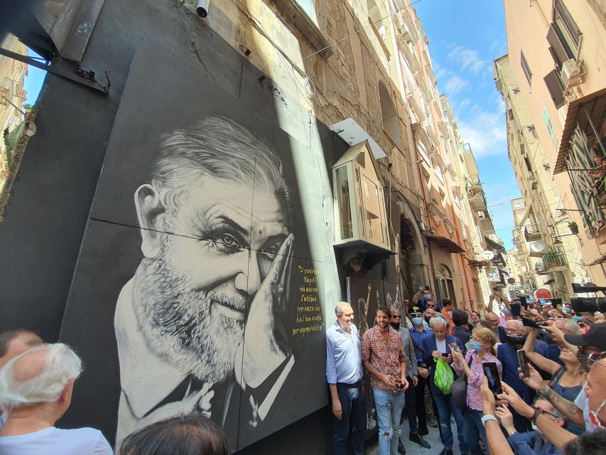 Street art tour of the Spanish Quarters & Maradona idol - The guides are a major part of the experience