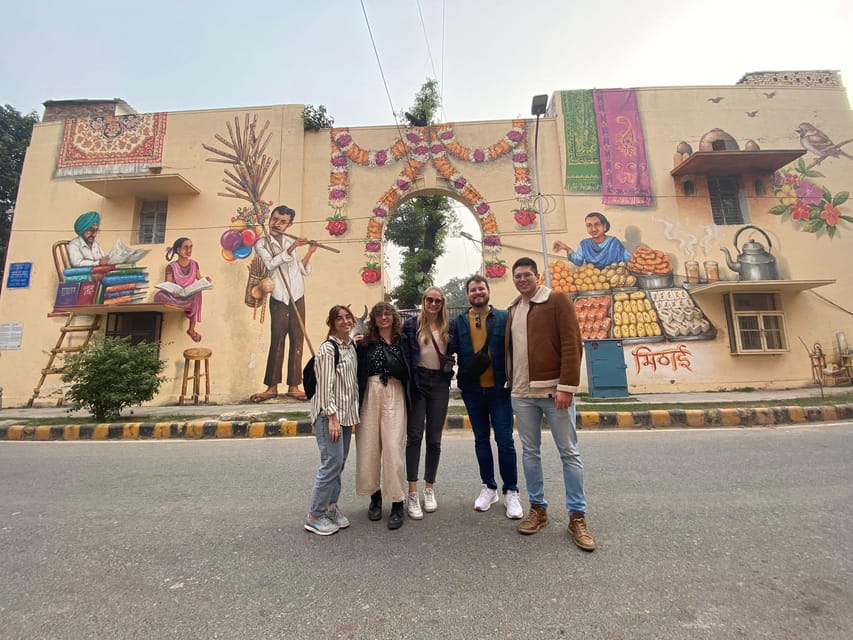Street Art Walk with Chai & Snack - What Makes JD the Main Reason to Book