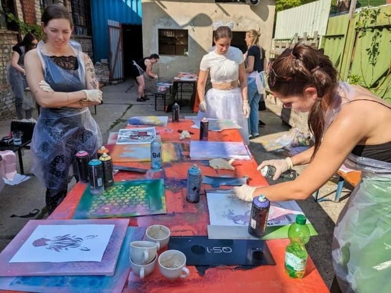 Street Art Workshop & Tour - Private Group - Practical planning for your four hours