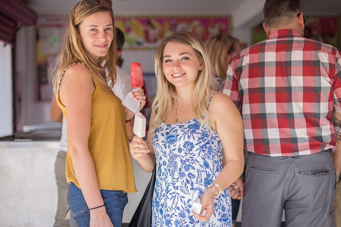 Taste of Cancun: Street Food, Local Market and Urban Murals Tour - Lonchería El Pocito and a taste of Yucatan