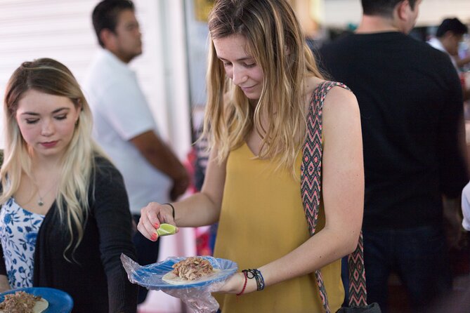 Taste of Cancun: Street Food, Local Market and Urban Murals Tour - La Borrega and the final barbacoa taco