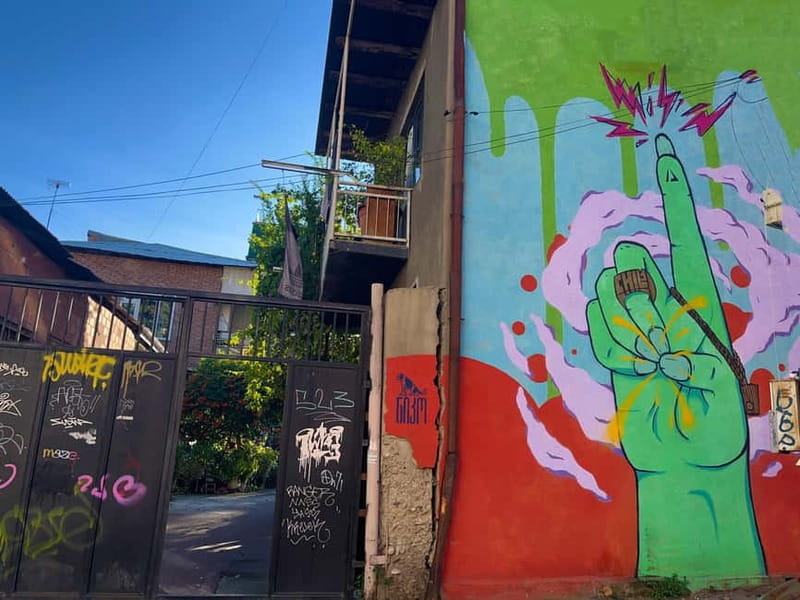 Tbilisi: 100+ Graffiti & Murals, Street Art Guided Tour - Key points to know before you book