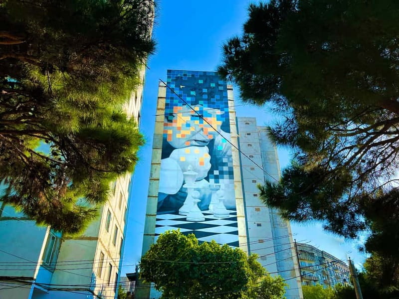 Tbilisi: 100+ Graffiti & Murals, Street Art Guided Tour - Why Tbilisi works so well as a street art city