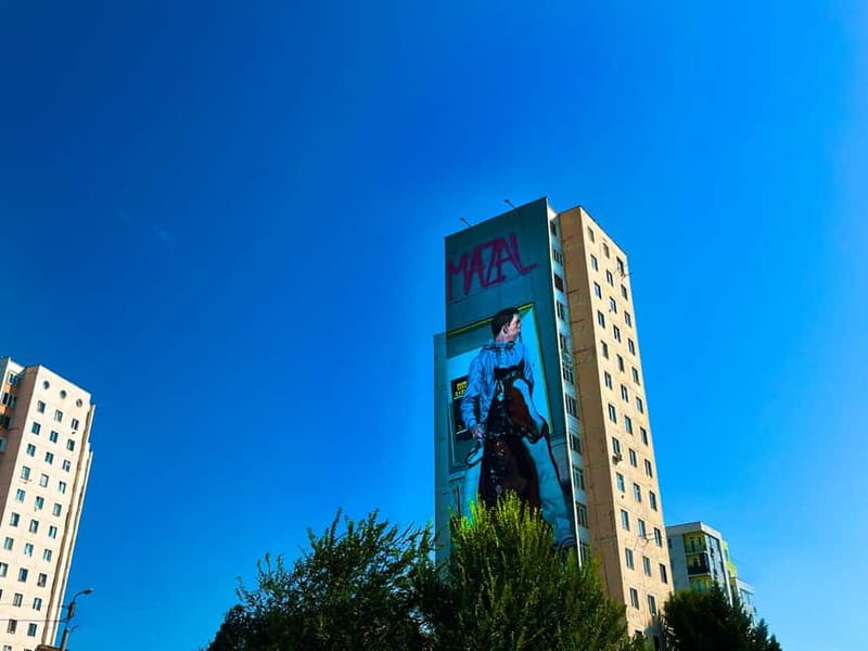 Tbilisi: Soviet Suburbs and Murals Exhibition Guided Tour - Riding from central Tbilisi to the Soviet suburbs