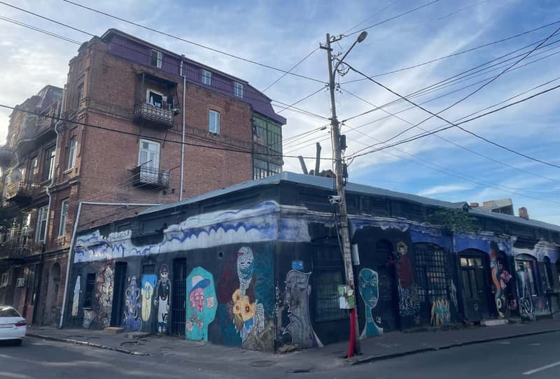 Tbilisi: Street Art & Dezerter Bazaar Tour w/ Tastings - Why Giorgi changes the feel of the walk