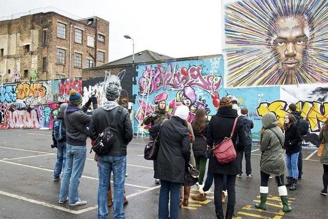 The Original London Street Art Tour - Shoreditch High Street Station and the final works