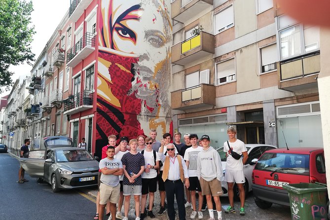 The Real Lisbon Street Art Private Guided Tour by Minivan - Private touring and the $472 question
