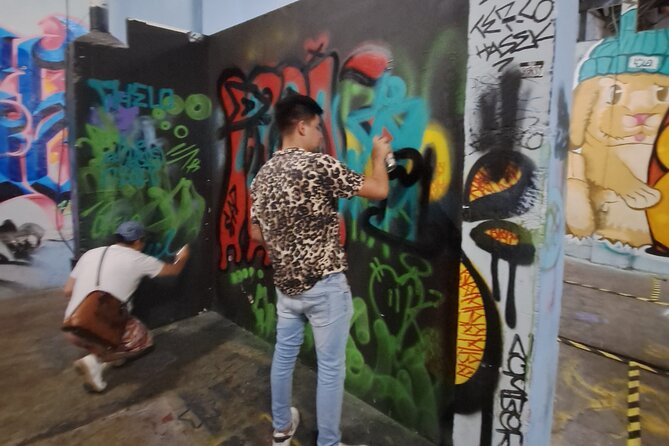 Tour Evolution of Muralism paints your Grafiti - Should you book this Mexico City mural tour?