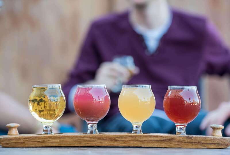 Vancouver: Street Art & Craft Beer Walking Tour with Tasting - The guide makes a real difference