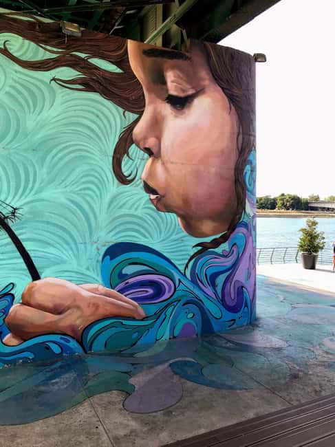Your Own Belgrade: Street Art and Hidden Gems Walking Tour - Reading Belgrade through its murals